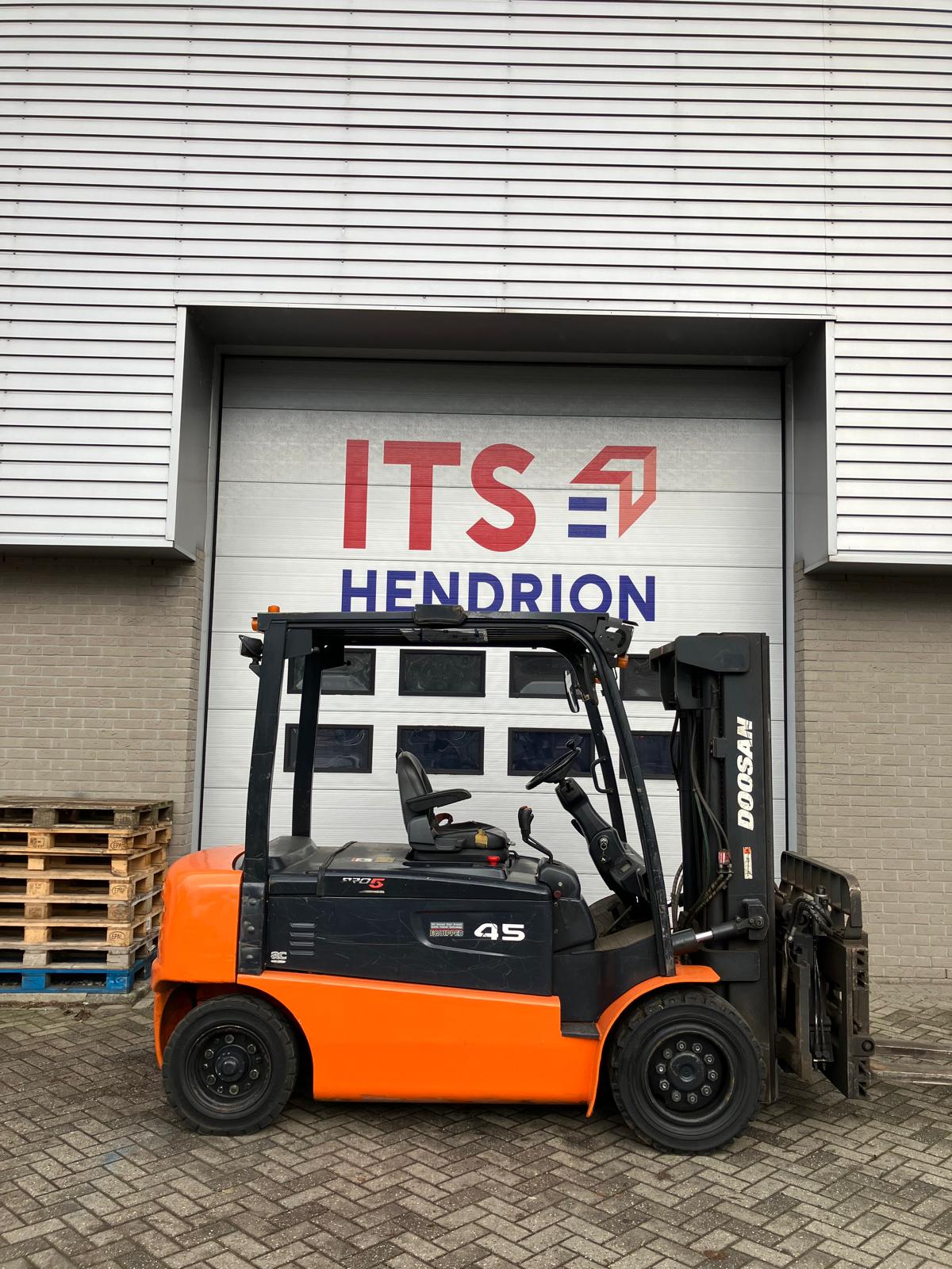 Doosan B45X-5